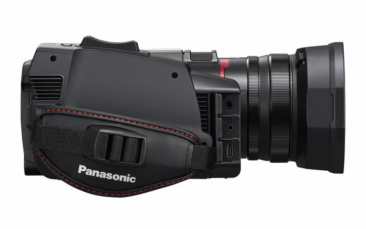  Panasonic HC-X1200 -   