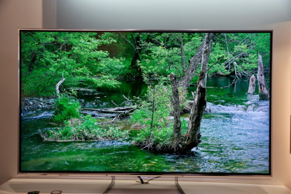 4K телевизор TH-L65WT600, продемонстрированный на выставке CES 2013 годаstyle=