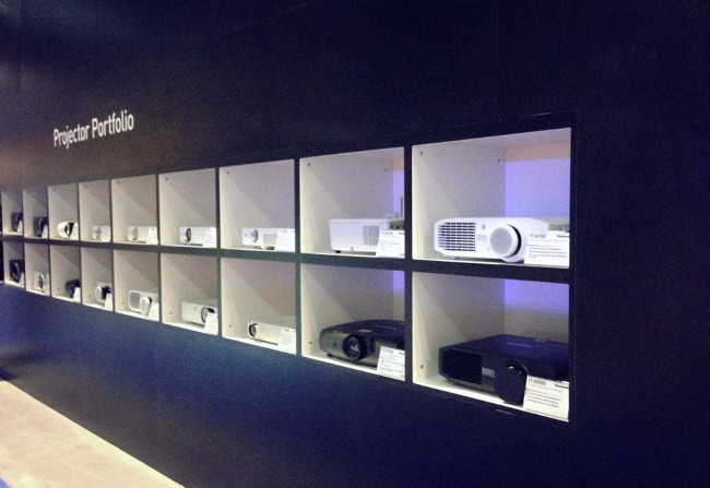 Компания Panasonic укрепляет лидерство в сегменте  инсталляционных проекторов