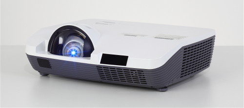 �������� Eiki LC-WAU200 / LC-XAU200 - ��� �������